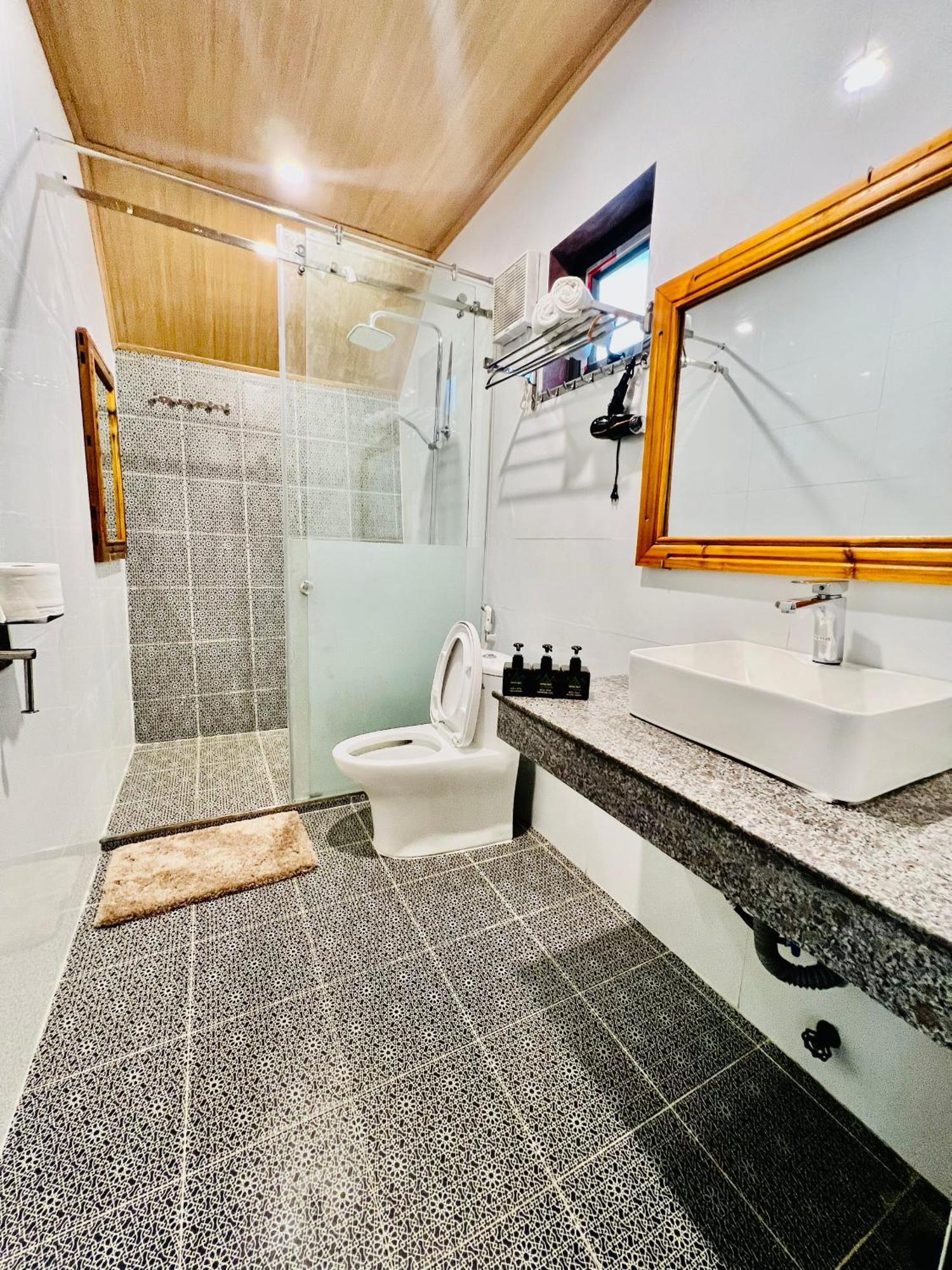 Tropical Valley Homestay - Villas Phong Nha Bagian luar foto
