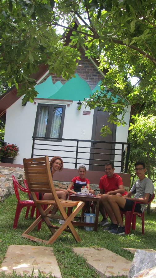 Tropical Valley Homestay - Villas Phong Nha Bagian luar foto